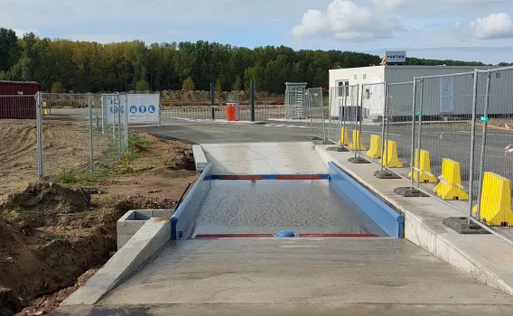 Wheelwash bath systeem voor vrachtwagens